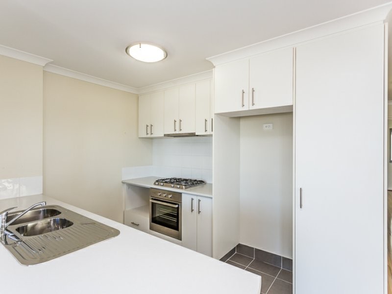 3/30 Malata Crescent, Success WA 6164