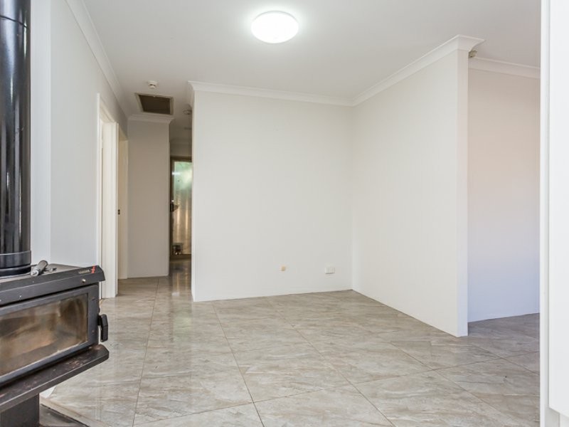 18 Navel Close, Seville Grove WA 6112