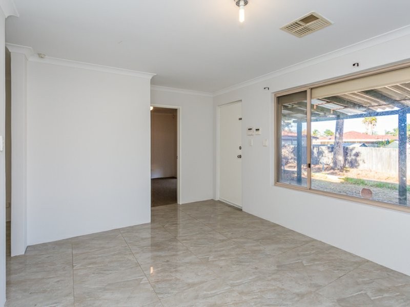 18 Navel Close, Seville Grove WA 6112