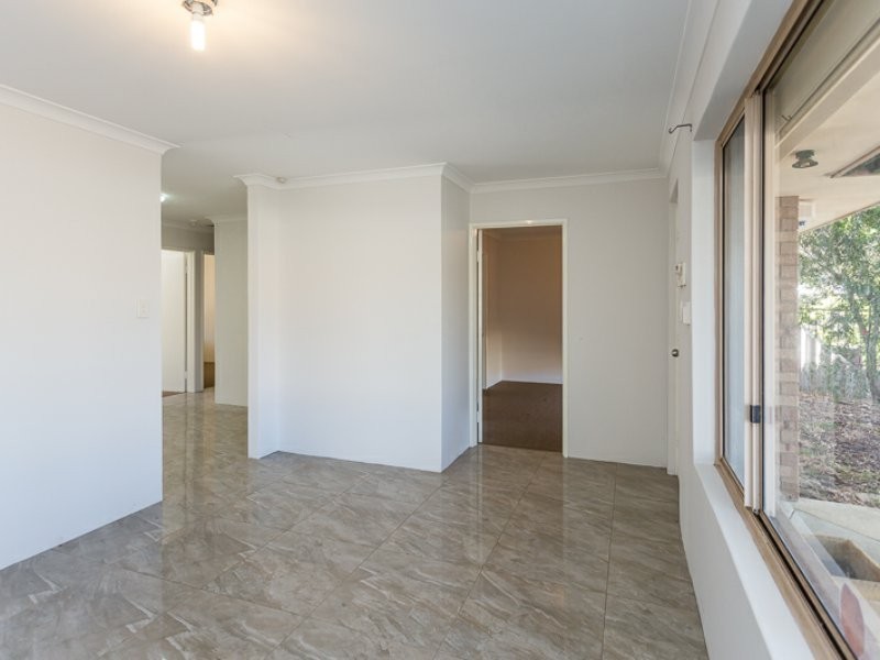 18 Navel Close, Seville Grove WA 6112