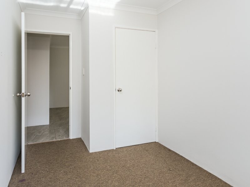 18 Navel Close, Seville Grove WA 6112