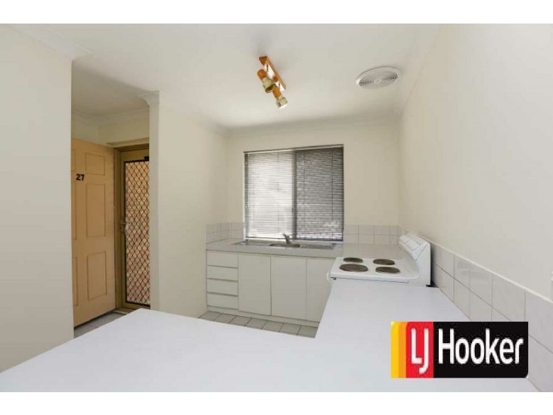 27/2 Pinewood Avenue, Kardinya WA 6163