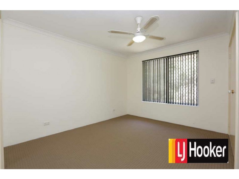 27/2 Pinewood Avenue, Kardinya WA 6163