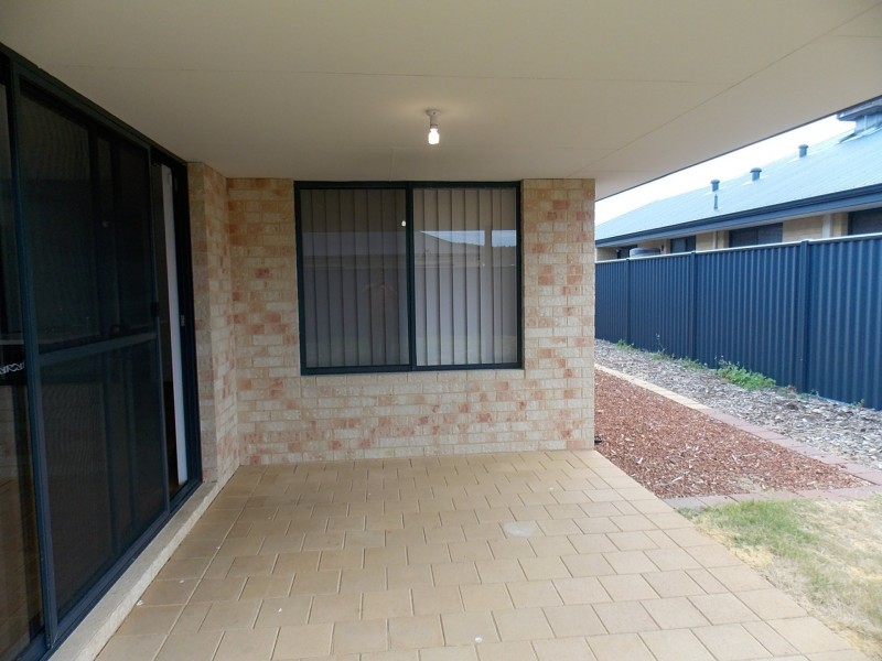 12 Gingerale Circle, Byford WA 6122