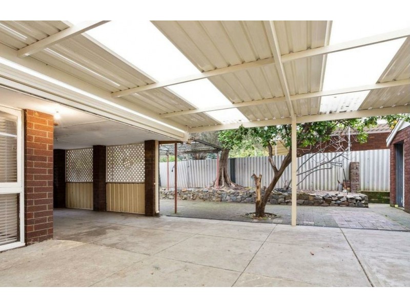 26 Deerness Way, Armadale WA 6112