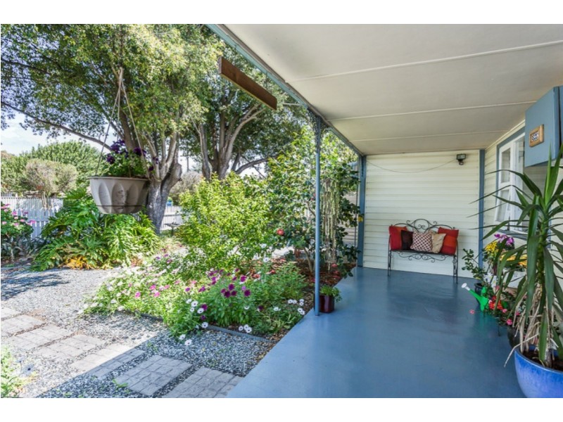 61 Fifth Road, Armadale WA 6112