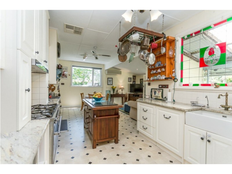 61 Fifth Road, Armadale WA 6112