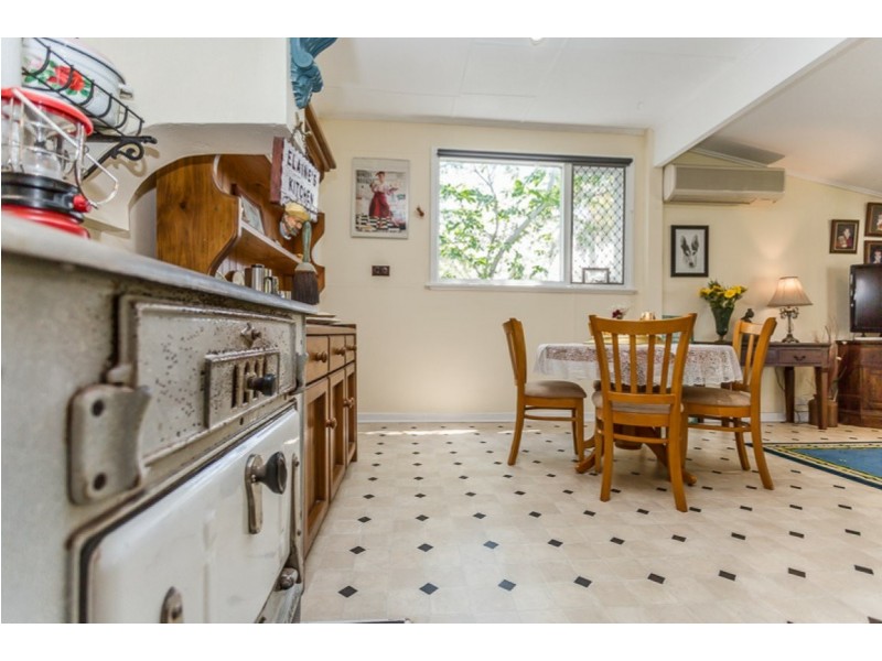 61 Fifth Road, Armadale WA 6112