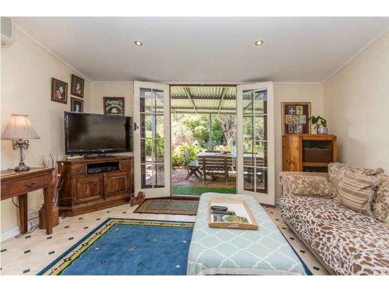 61 Fifth Road, Armadale WA 6112