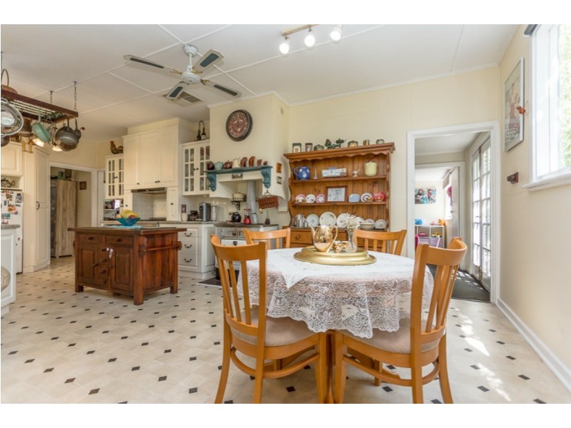 61 Fifth Road, Armadale WA 6112