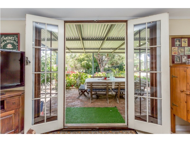 61 Fifth Road, Armadale WA 6112