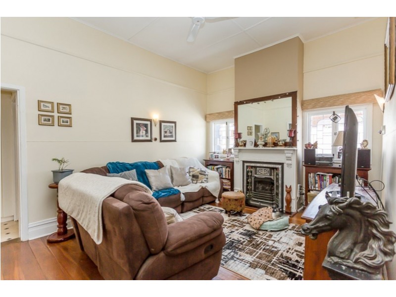 61 Fifth Road, Armadale WA 6112