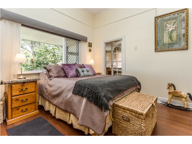 61 Fifth Road, Armadale WA 6112