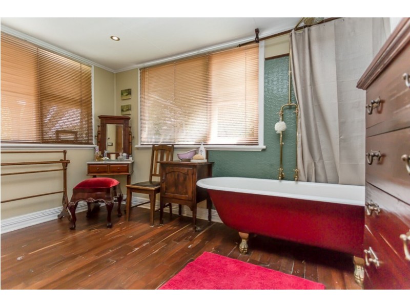 61 Fifth Road, Armadale WA 6112