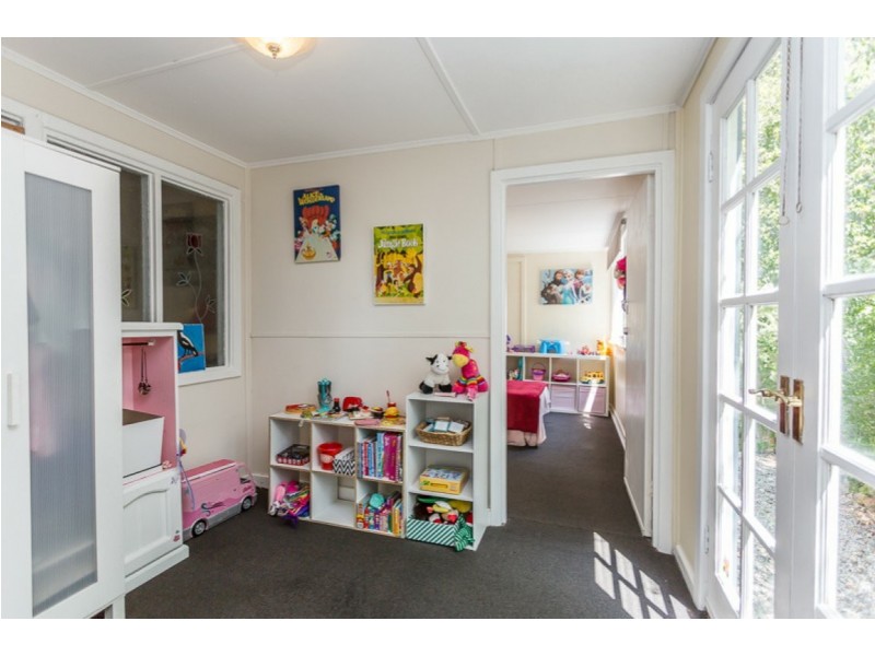 61 Fifth Road, Armadale WA 6112