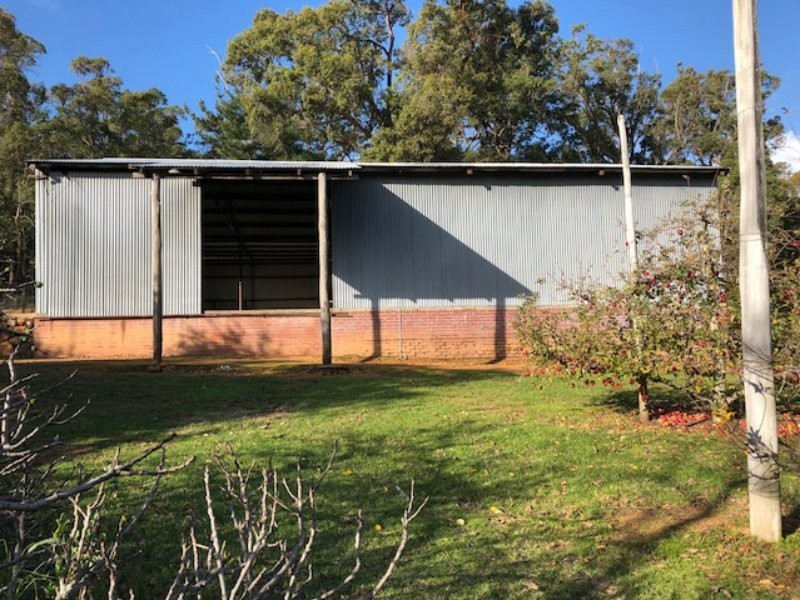 25 Farina Road, Jarrahdale WA 6124