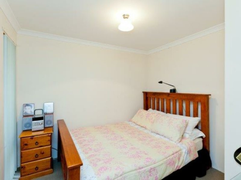 14b Locksley Avenue, Armadale WA 6112