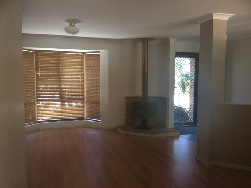 15 McGrath Place, Seville Grove WA 6112