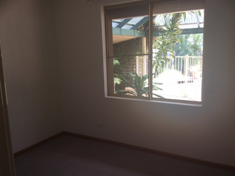 15 McGrath Place, Seville Grove WA 6112