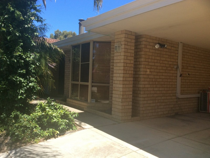 15 McGrath Place, Seville Grove WA 6112