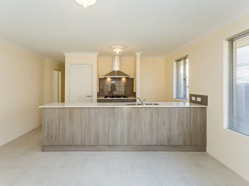 37 Peavey Street, Whitby WA 6123