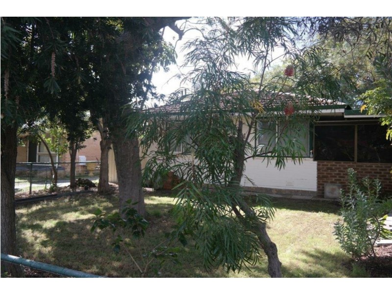 14 Drayton Court, Kelmscott WA 6111