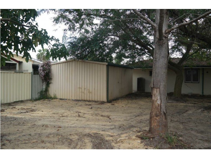 14 Drayton Court, Kelmscott WA 6111