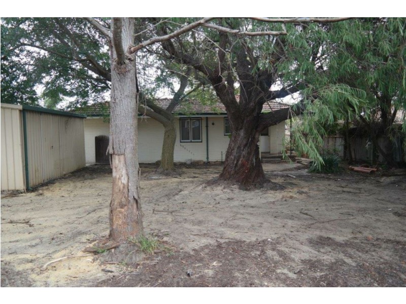 14 Drayton Court, Kelmscott WA 6111