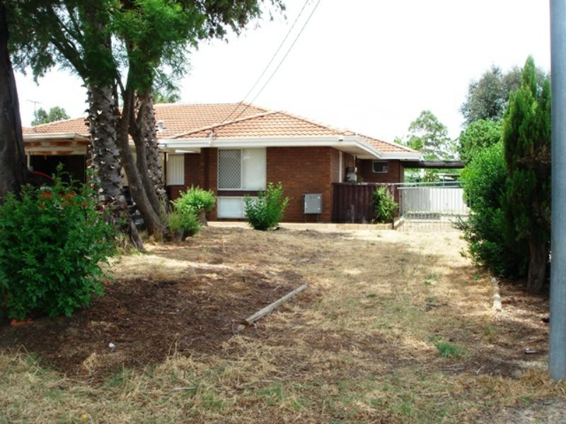 12b Burrowa Street, Armadale WA 6112