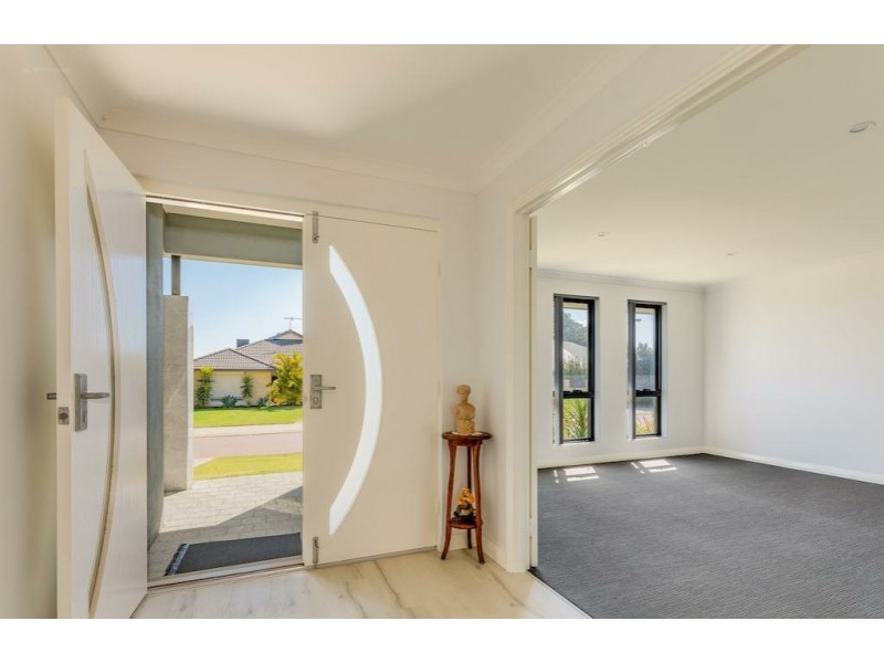 38 Benalla Crescent, Byford WA 6122