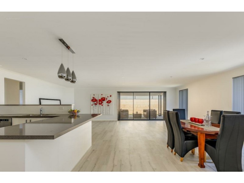 38 Benalla Crescent, Byford WA 6122