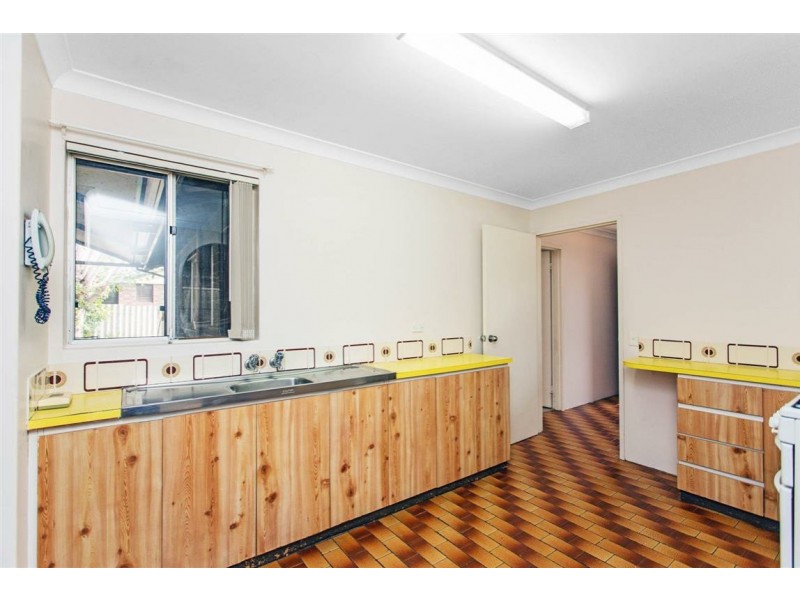 139 Brookton Highway, Kelmscott WA 6111