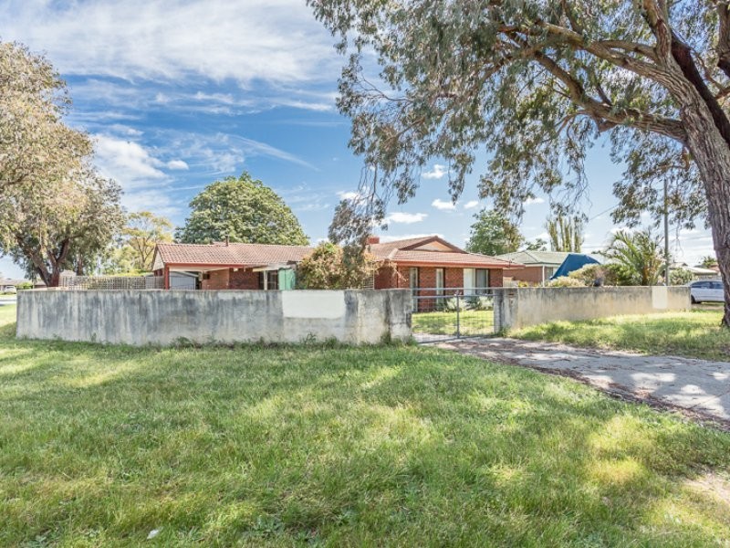 11 Warrina Place, Armadale WA 6112