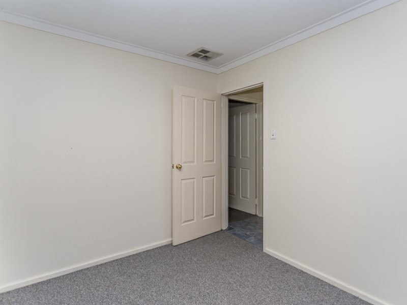11 Warrina Place, Armadale WA 6112