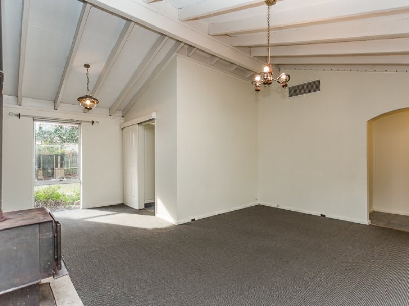 11 Warrina Place, Armadale WA 6112