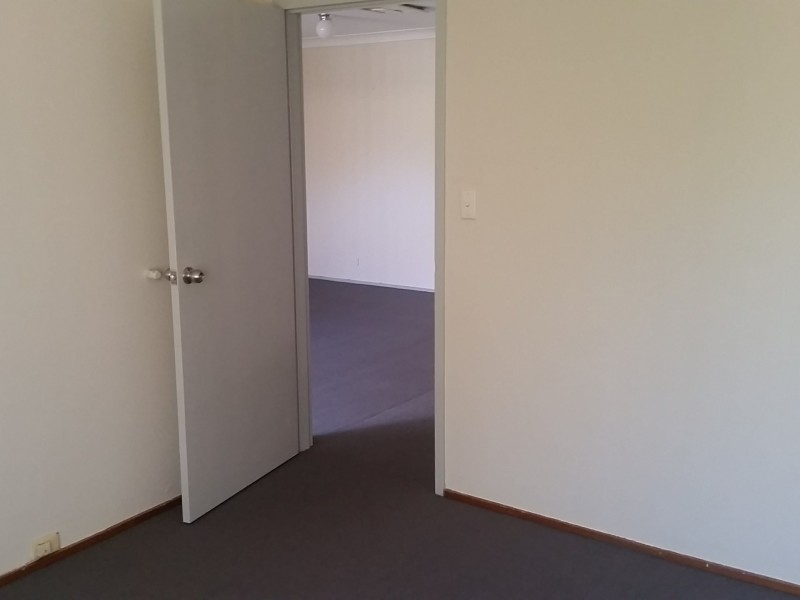 2B Cressida Way, Camillo WA 6111