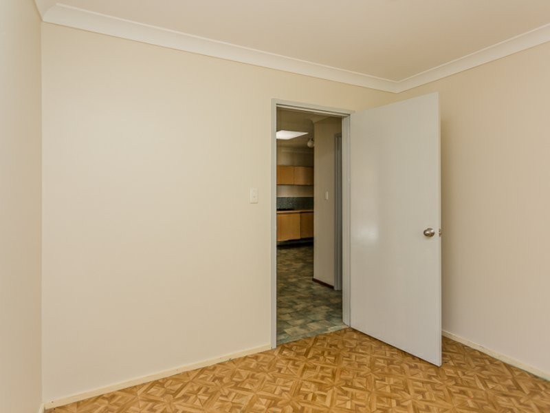 2B Cressida Way, Camillo WA 6111