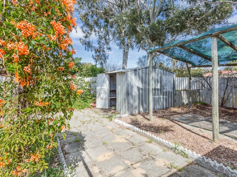 2B Cressida Way, Camillo WA 6111