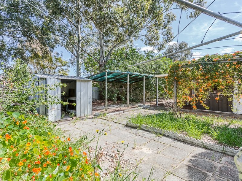 2B Cressida Way, Camillo WA 6111