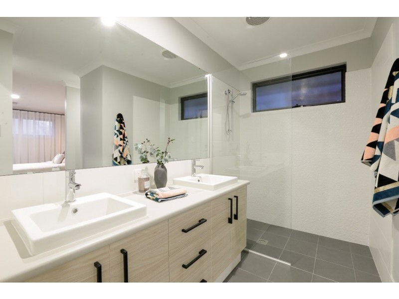 28 Dalby Street, Hilbert WA 6112