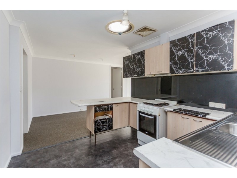 5 Peel Court, Armadale WA 6112