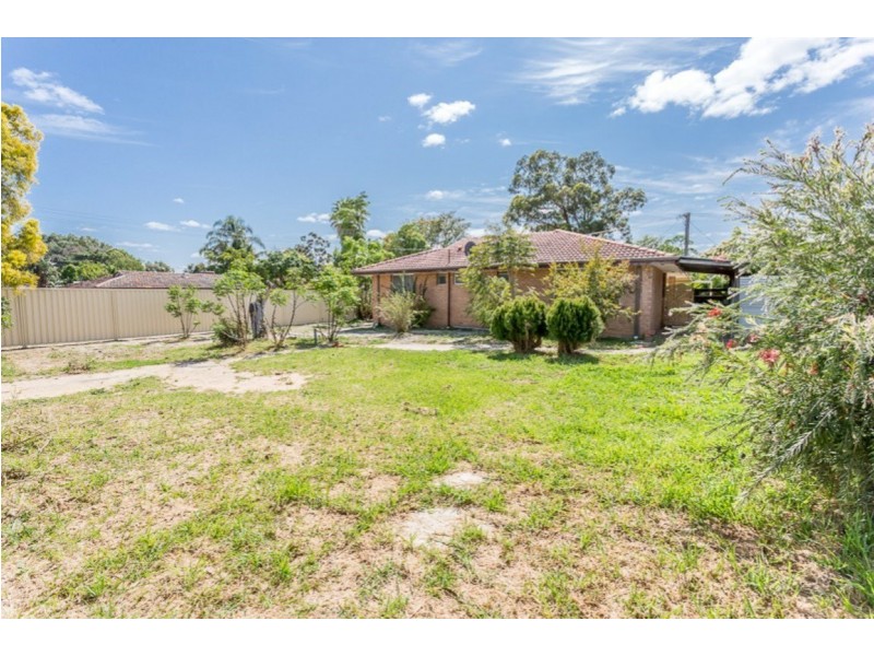 5 Peel Court, Armadale WA 6112