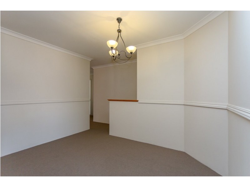 4 Naylor Close, Atwell WA 6164