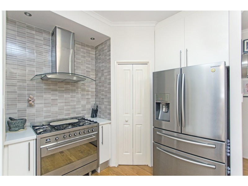 32 Avon Crescent, Atwell WA 6164