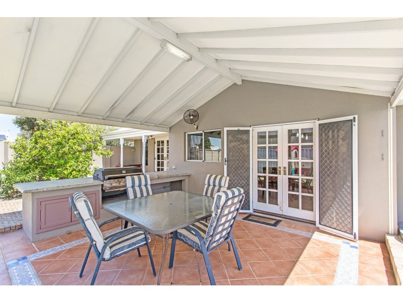 32 Avon Crescent, Atwell WA 6164