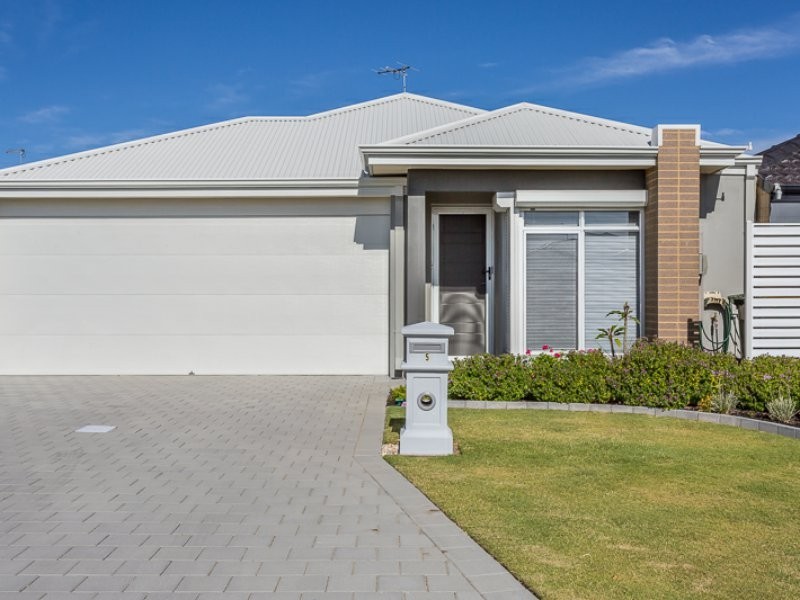 5 Fairfax Street, Hilbert WA 6112