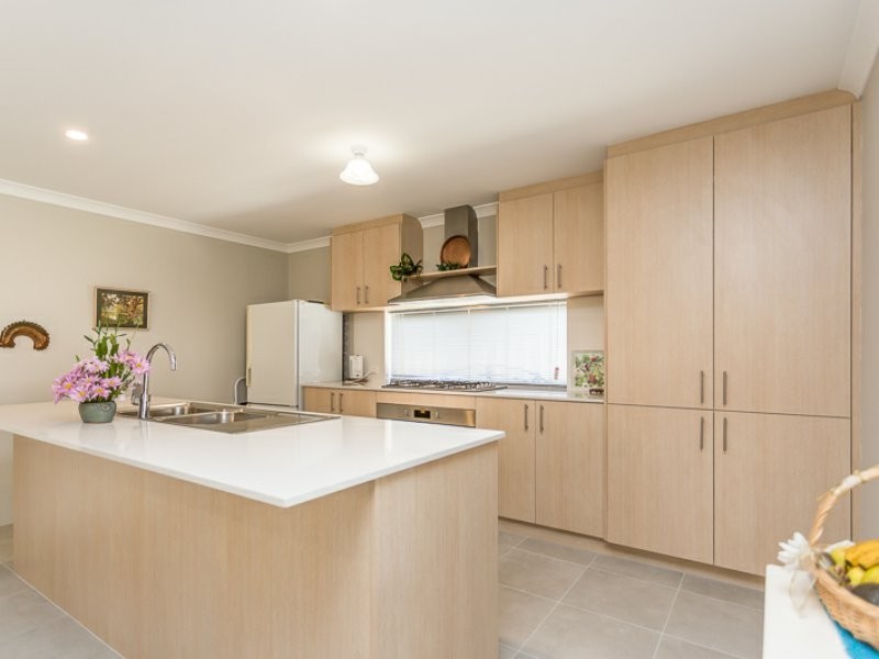 5 Fairfax Street, Hilbert WA 6112