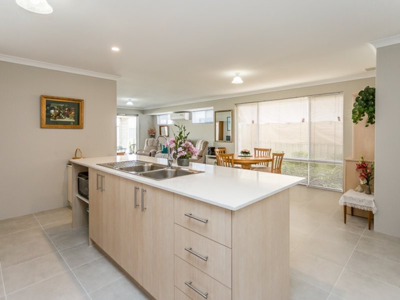 5 Fairfax Street, Hilbert WA 6112