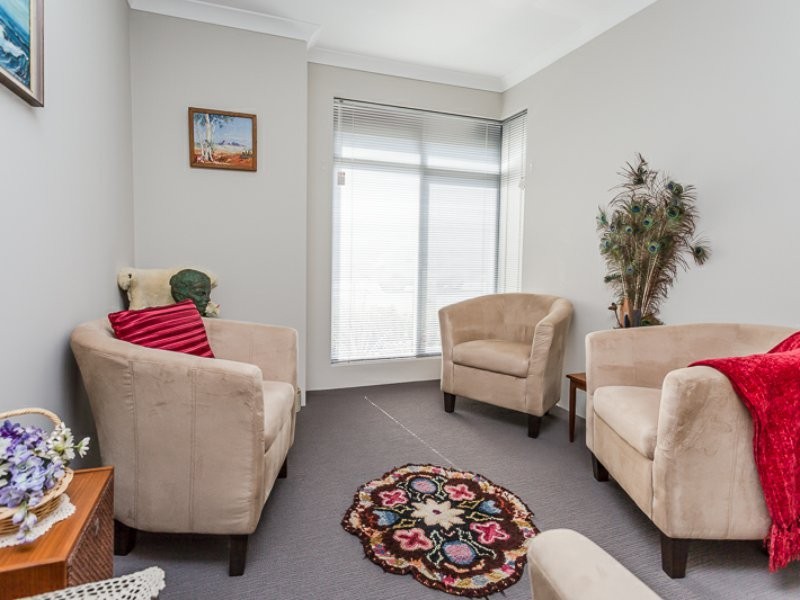 5 Fairfax Street, Hilbert WA 6112