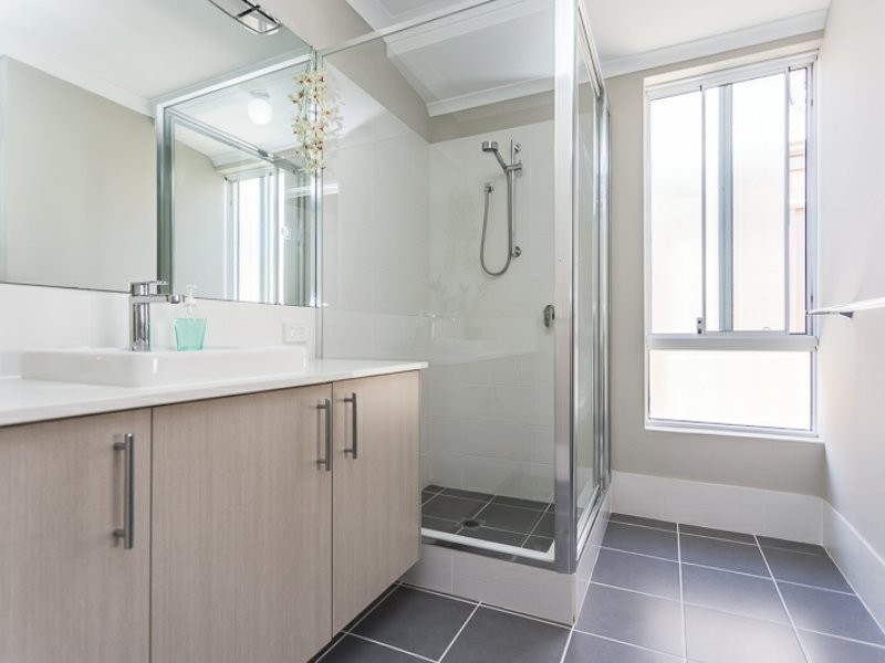 5 Fairfax Street, Hilbert WA 6112